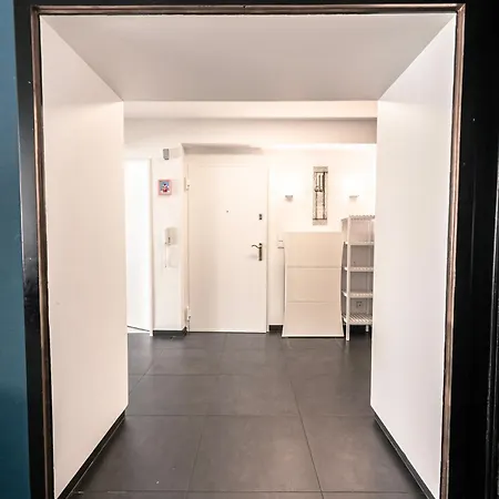 Luxembourg Apartment *