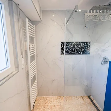 Luxembourg Apartment *